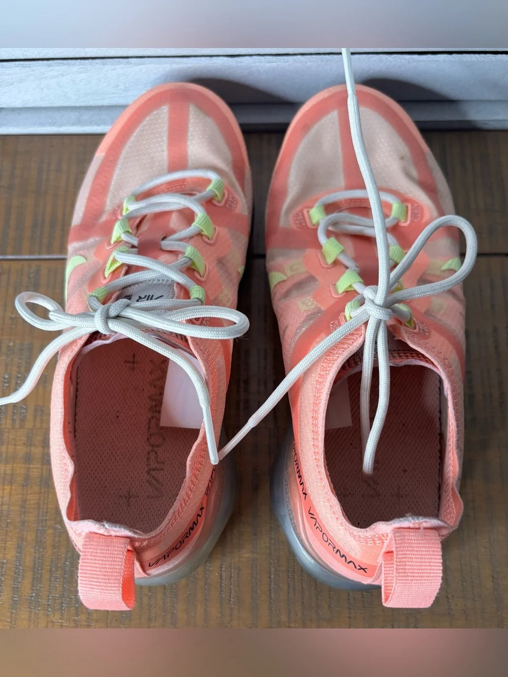 Nike Air VaporMax 2019 Pink Tint Barely Volt Neon Running Shoes Women’s Size 7